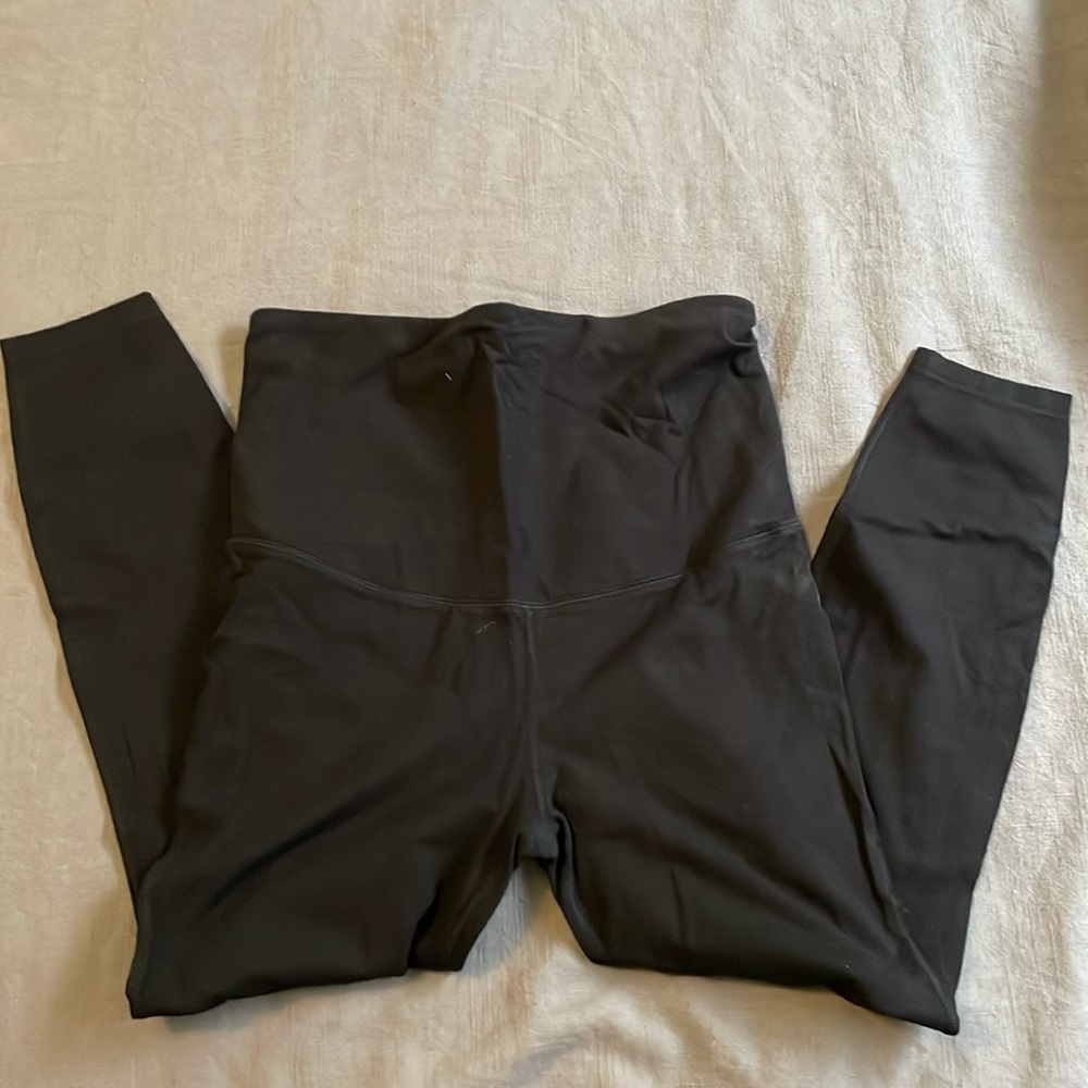 GapFit Maternity crop leggings